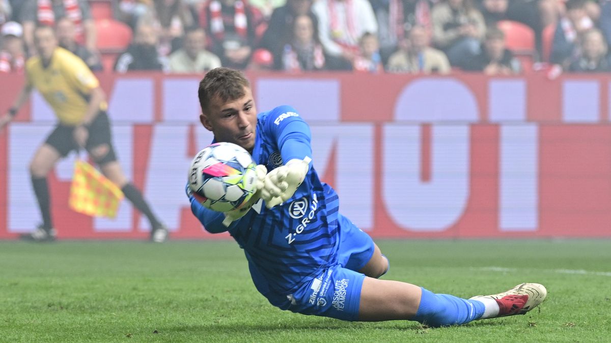 Proti Spartě chyboval, na Slavii čaroval. Zápas za odměnu, usmíval se brankář Slovácka