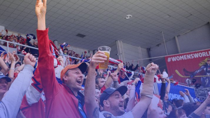 KOMENTÁŘ: Utřete slzy, šampionát je velkým vítězstvím. Musí ale být i zrodem dívčích soutěží