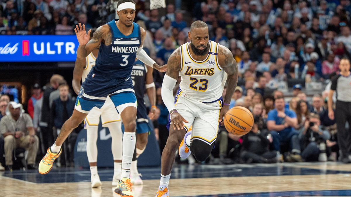 Lakers s hvězdným Jamesem znovu prohráli