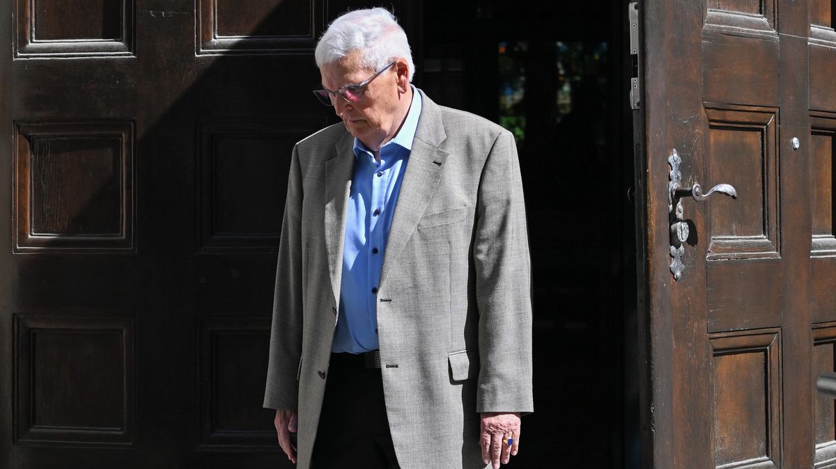 MS Football: 2006 WC Tax Evasion Case & Zwanziger