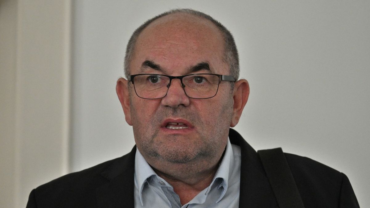 Pelta dostal půjčku od FAČR. Jak z Okresního přeboru, zlobí se Tvrdík