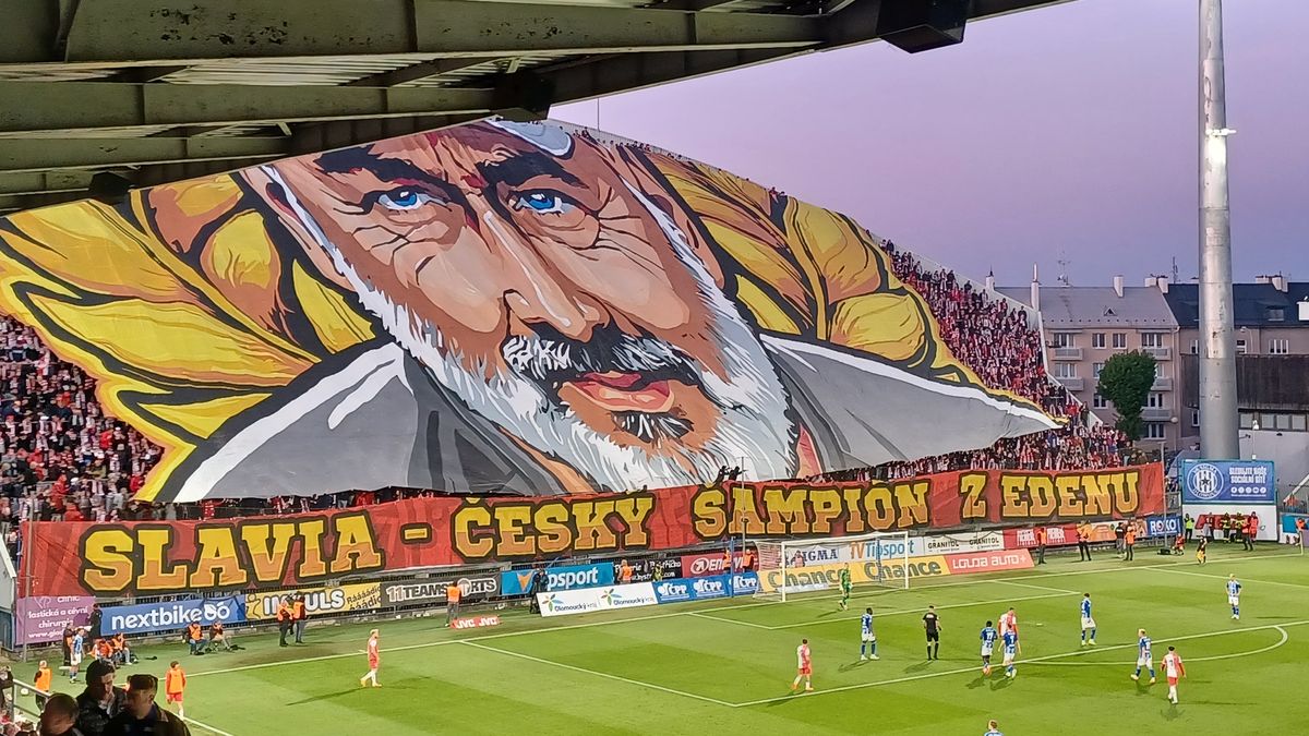 Liga se těšila třetímu největšímu zájmu v historii, dominovala Slavia