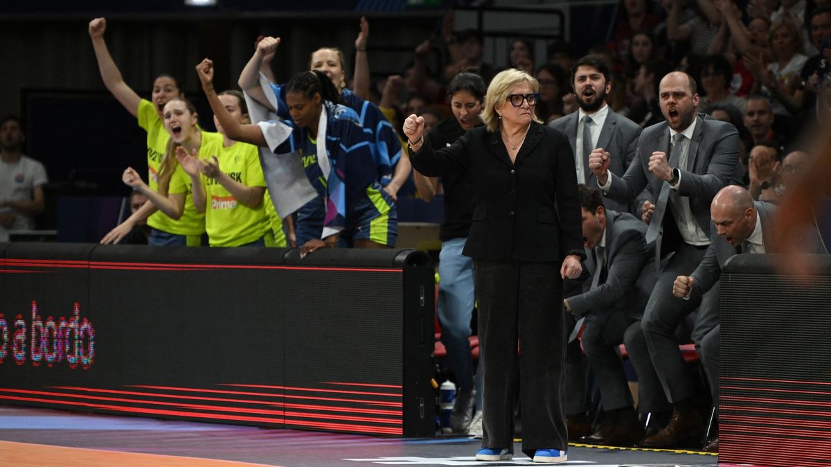 Fantastický triumf USK! Hejková se s Euroligou loučí nečekaným titulem