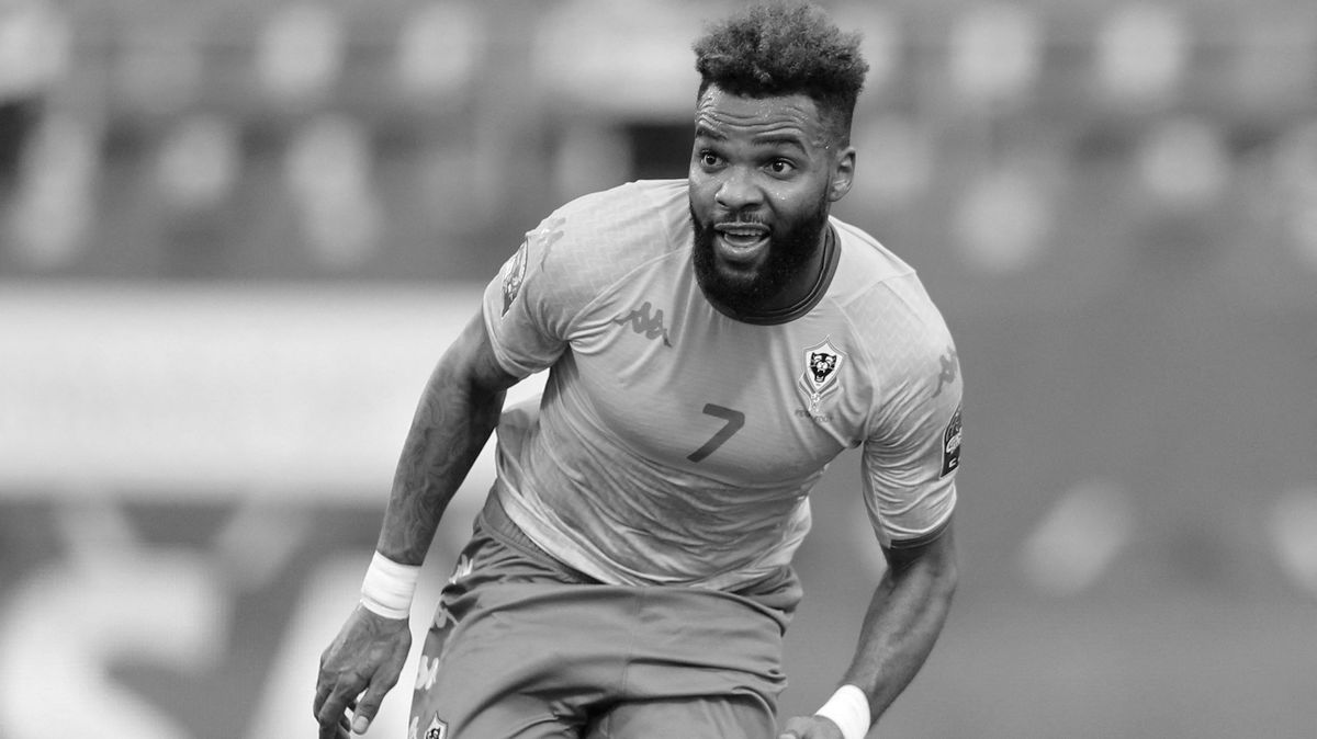 Gabonský reprezentant zemřel v Číně po pádu z 11. patra
