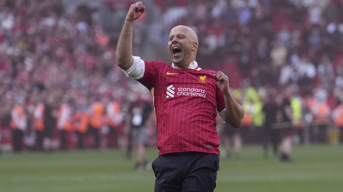Mizerný zpěvák, geniální kouč. Muž, který pozlatil Liverpool
