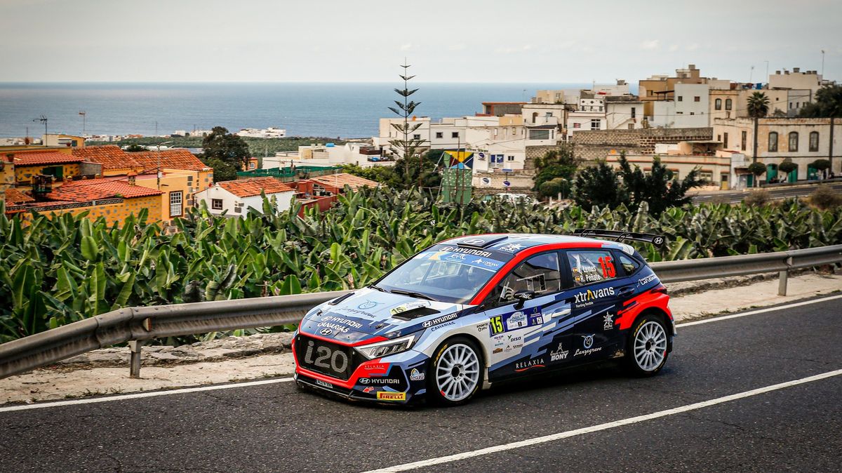 Rána do zdi. Španělský jezdec rallye zboural dům