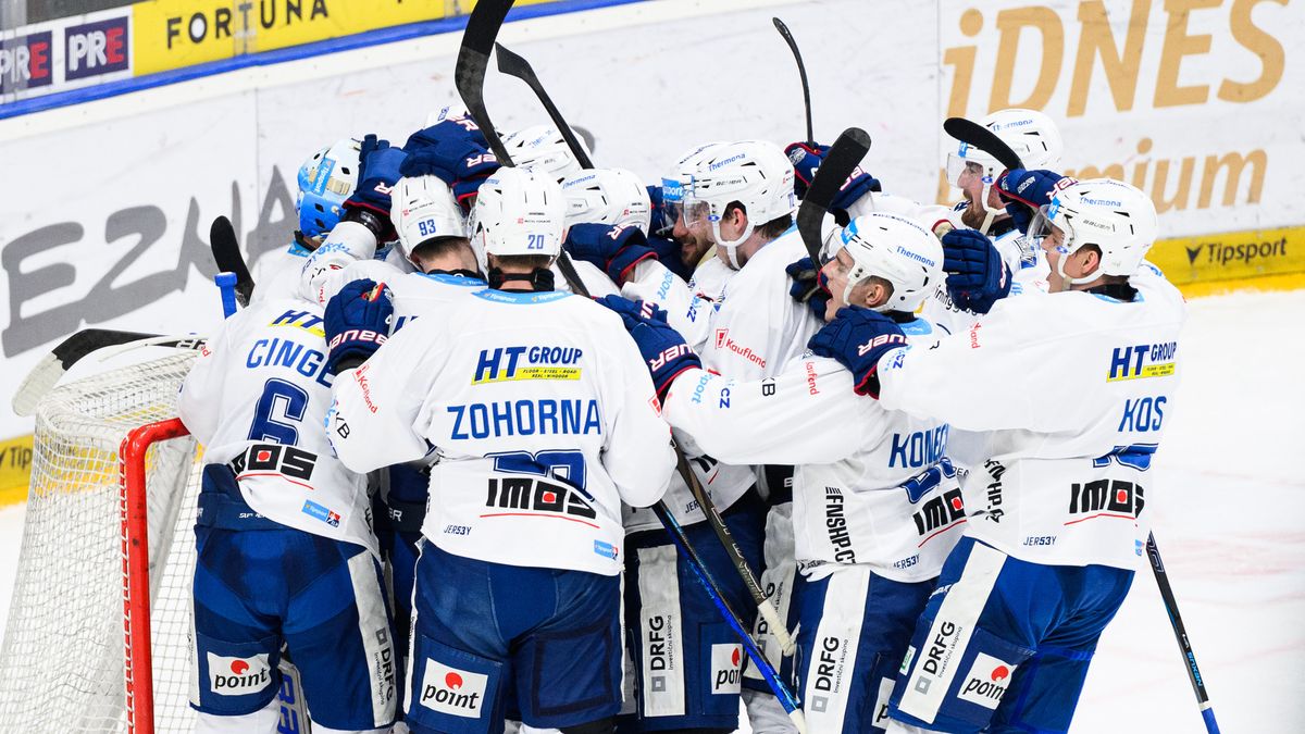 Kometa příšerná, napsal Hrdina. Zakázali jí střílet, přidal Duda. Kouč ale věděl: Je to víra v naši hru