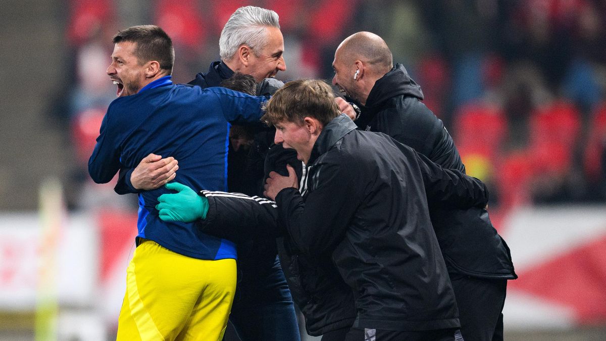 Umíme si na giganty vyskočit, zářil trenér Olomouce po postupu přes Slavii