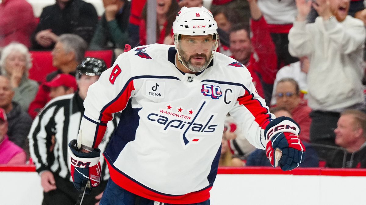 Ovečkin se opět přiblížil rekordu NHL, Washington ale prohrál