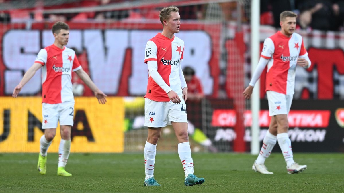 Mladík chyboval a Slavia prohrála. Volal jsem na něj, ať hraje nahoru, popsal asistent