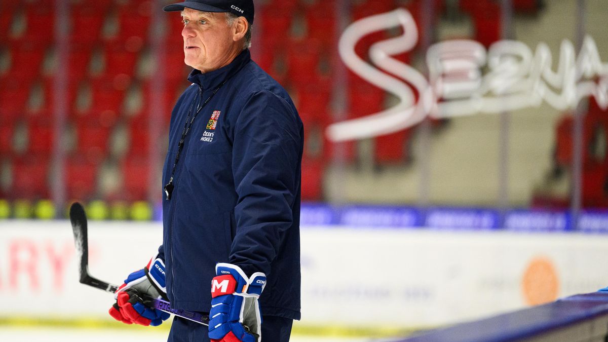 Ve finále budou Sparta a Pardubice, věští Rulík. Hlavně ať to nehrají na sedm zápasů, přeje si