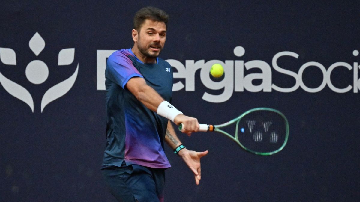 Čtyřicátník Wawrinka zdolal po boji Skatova a má 200. výhru na antuce