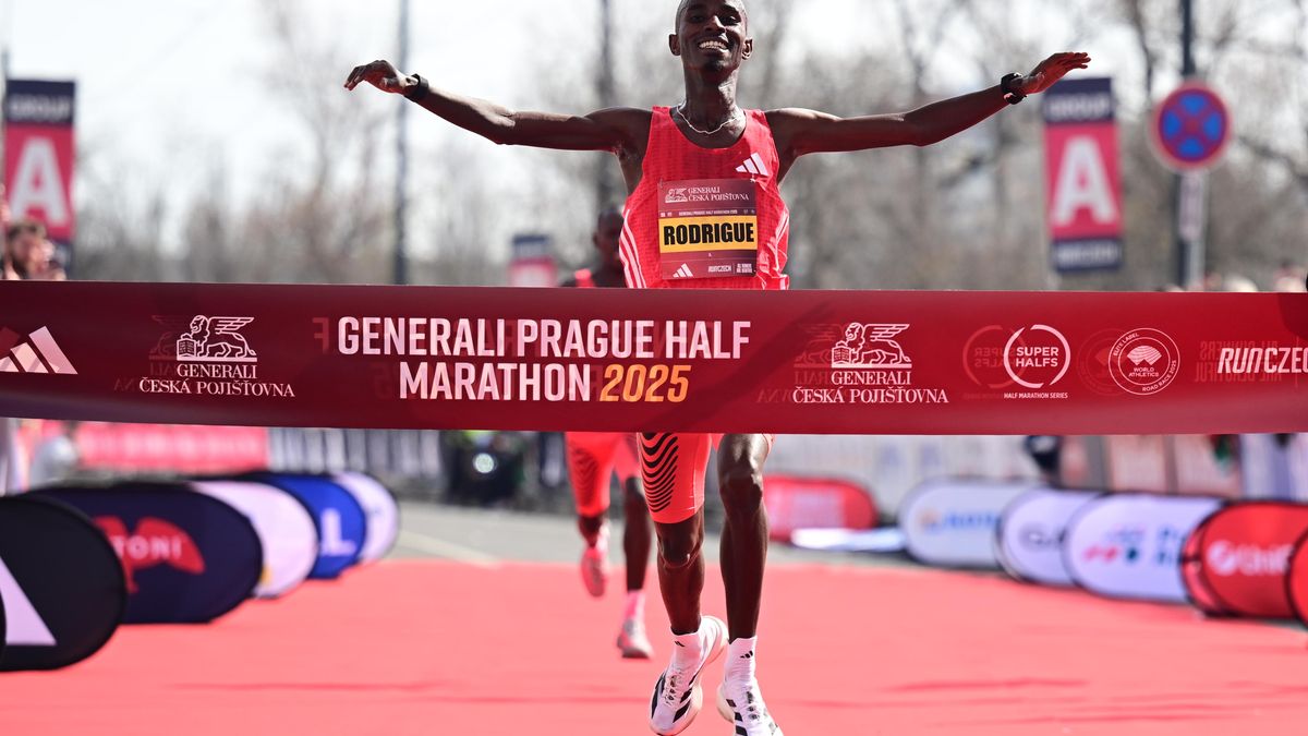Pražský půlmaraton vyhrál Rodrigue Kwizera z Burundi, mezi ženami zvítězila Keňanka Lilian Kasai Rengeruková