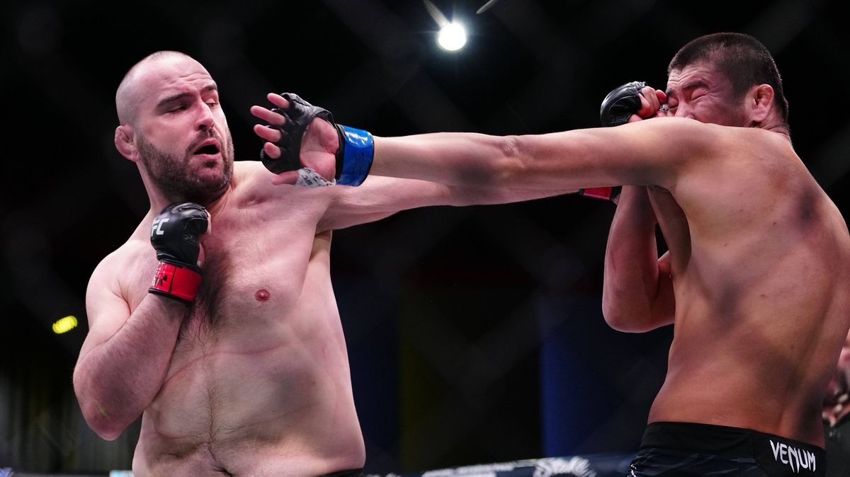 Slovák válí, míří k nejlepším. UFC se s ním přesto může rozloučit