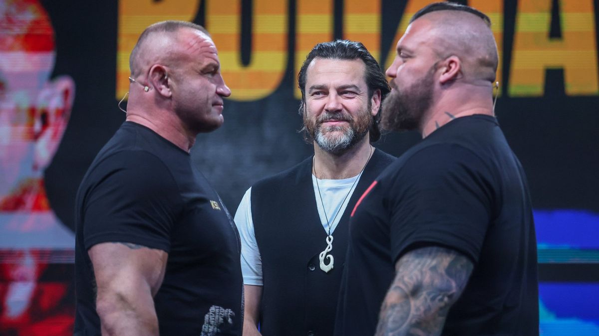 Monstra v kleci. MMA čeká střet gigantů, zájem je obrovský