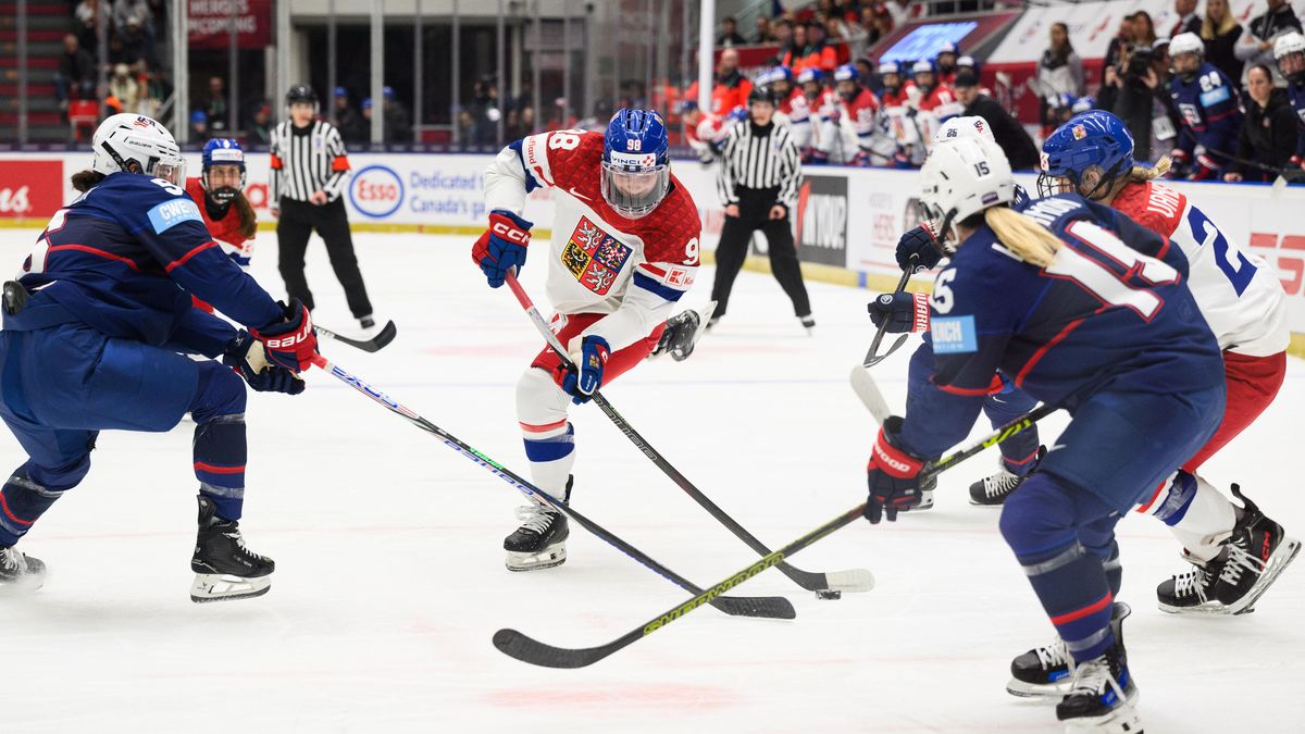 Šampionátu hokejistek hrozí, že se stane béčkovým turnajem