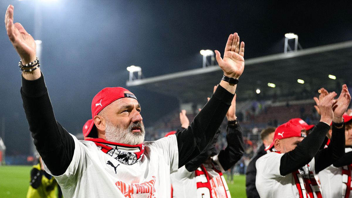 Trenéři se mění jako kecky. Trpišovský ale patří mezi světové unikáty