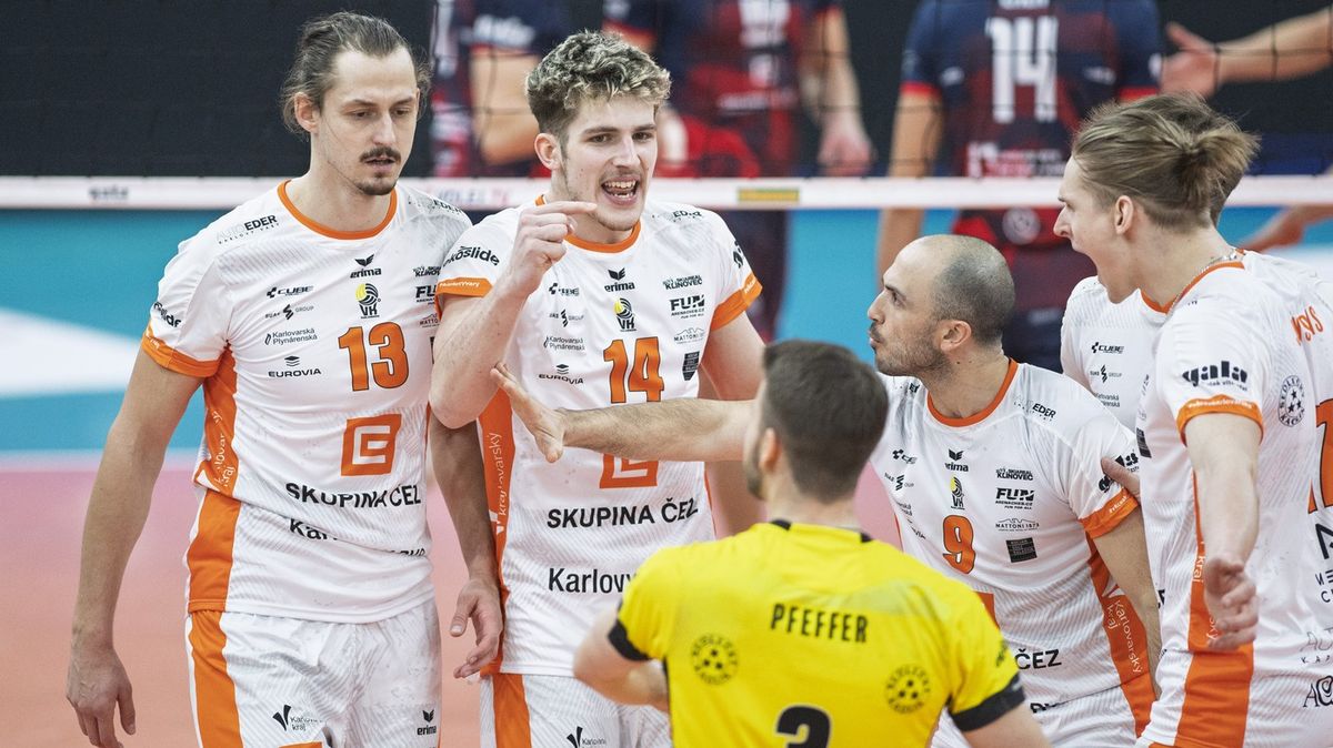 O volejbalový titul si zahrají po třech letech Lvi a Karlovarsko