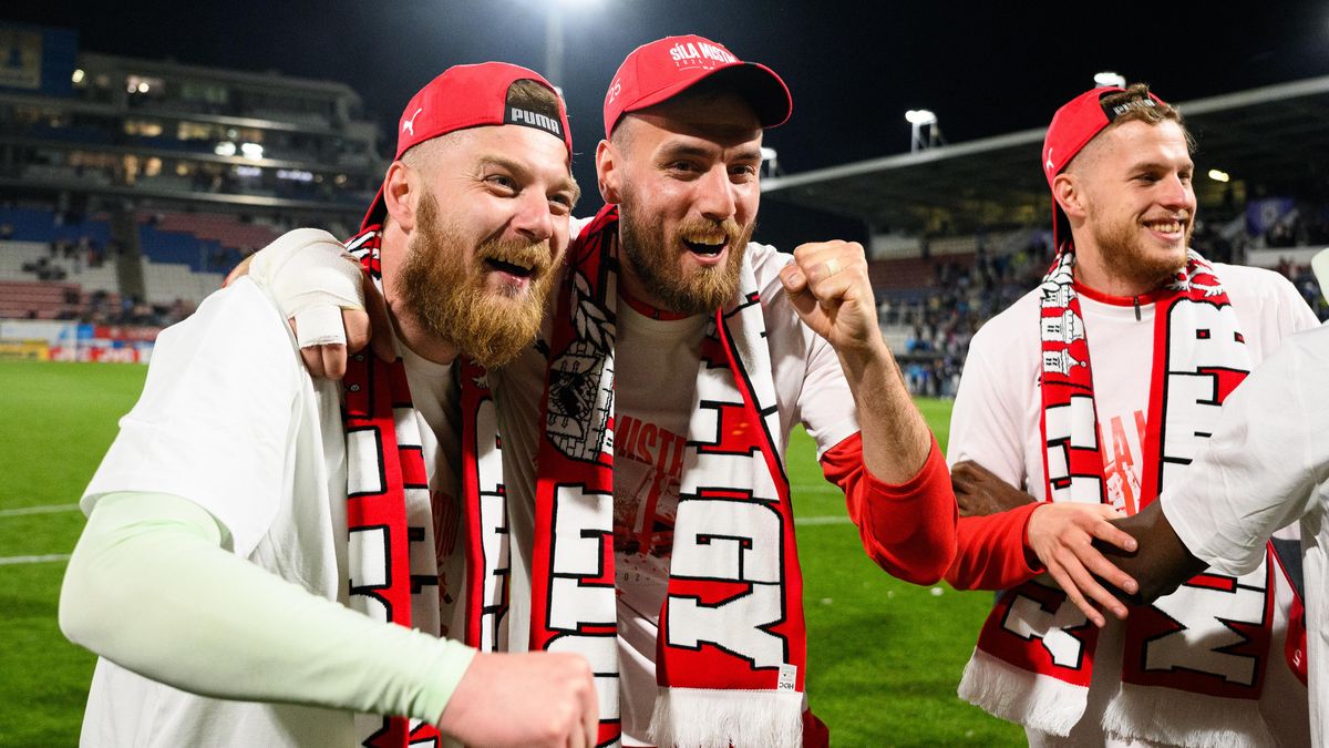 Slavia si pojistila oporu Staňka