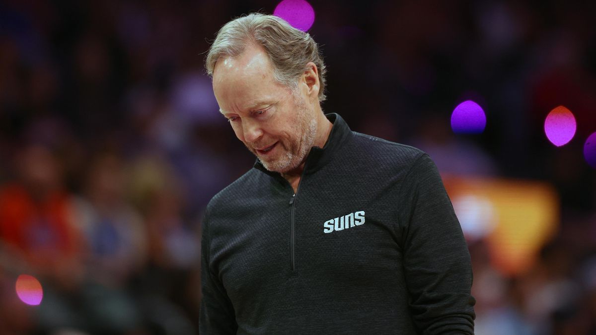 Ani tři hvězdy nestačily. Klub NBA po nepovedené sezoně propustil trenéra