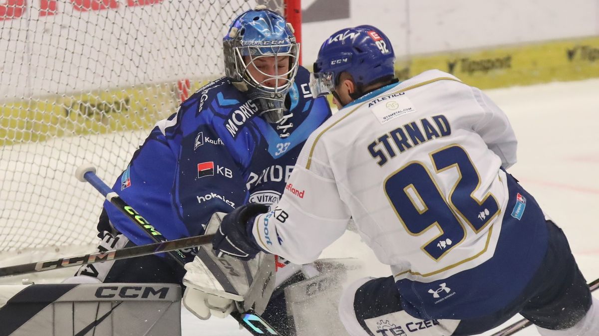 Na Kladně zůstávají zkušený útočník Strnad i mladík Redlich