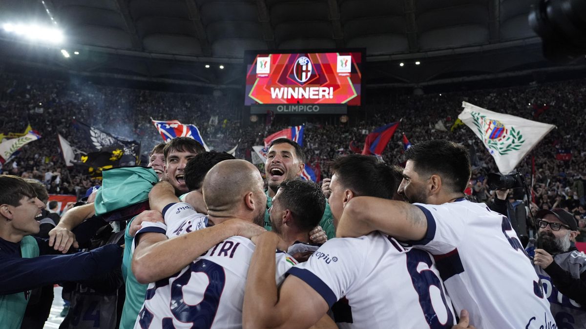 Fotbalisté Boloni vyhráli po 51 letech Italský pohár