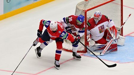 HOKEJ ONLINE: Čeští hokejisté útočí na druhou výhru, úvodní tlak v branku zatím nepřetavili 