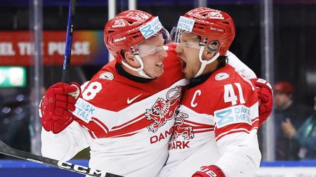 HOKEJ ONLINE: Dánsko nasázelo soupeři už osm gólů. Rakušanům nebyl uznán gól z trestného střílení a Francie vzápětí snížila