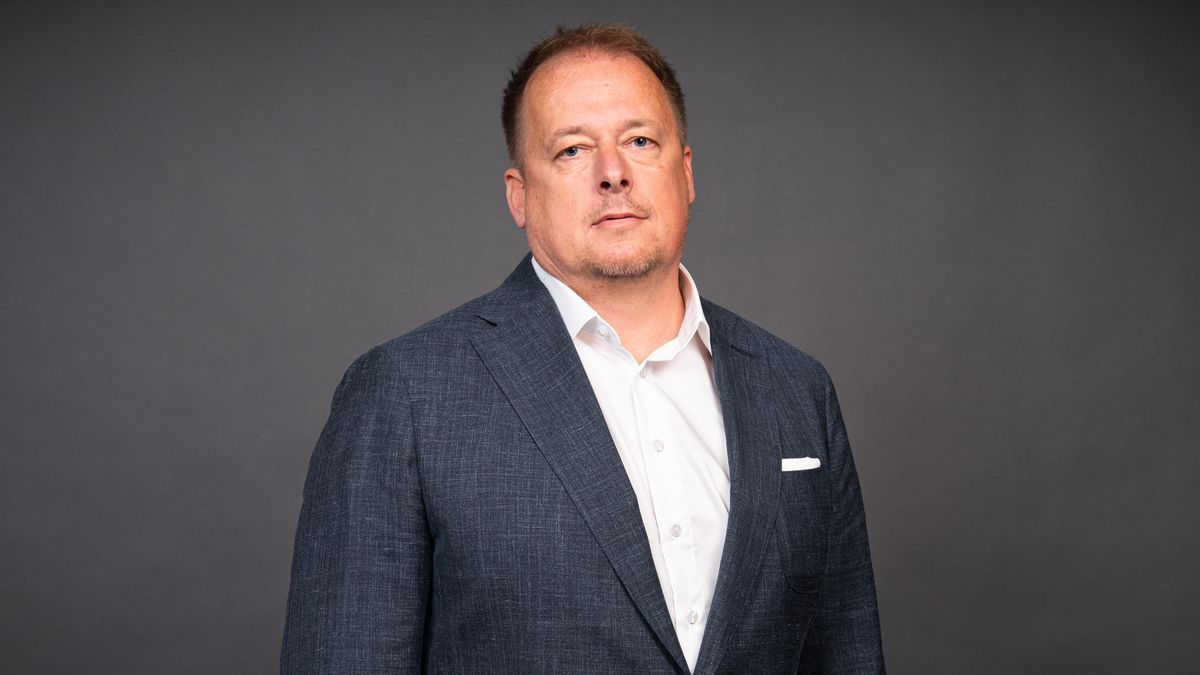 Šéf fotbalu potvrdil, kolik bere měsíčně. Je to víc než měl jeho předchůdce
