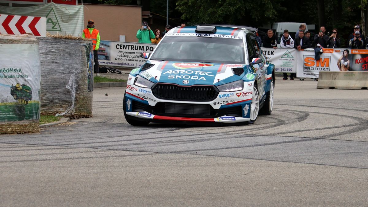 První etapu Rallye Český Krumlov vyhrál rekordman Kopecký
