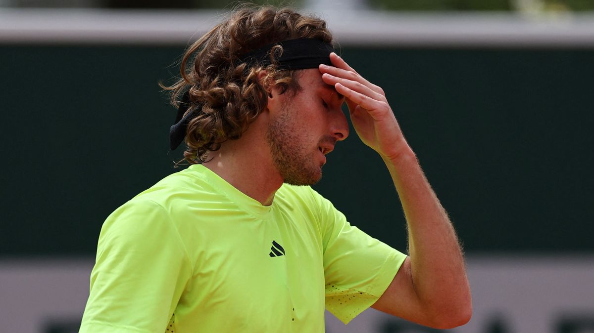 Tsitsipas po šokujícím vyřazení na French Open angažoval hvězdného kouče