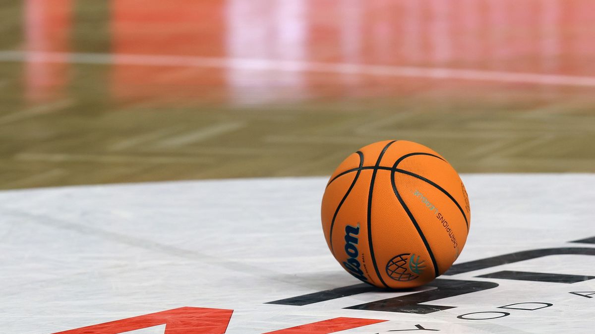 České basketbalistky skončily druhé na turnaji v Marseille