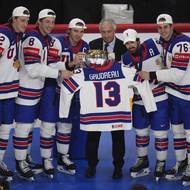 Američané symbolicky i s dresem Johnnyho Gaudreaua