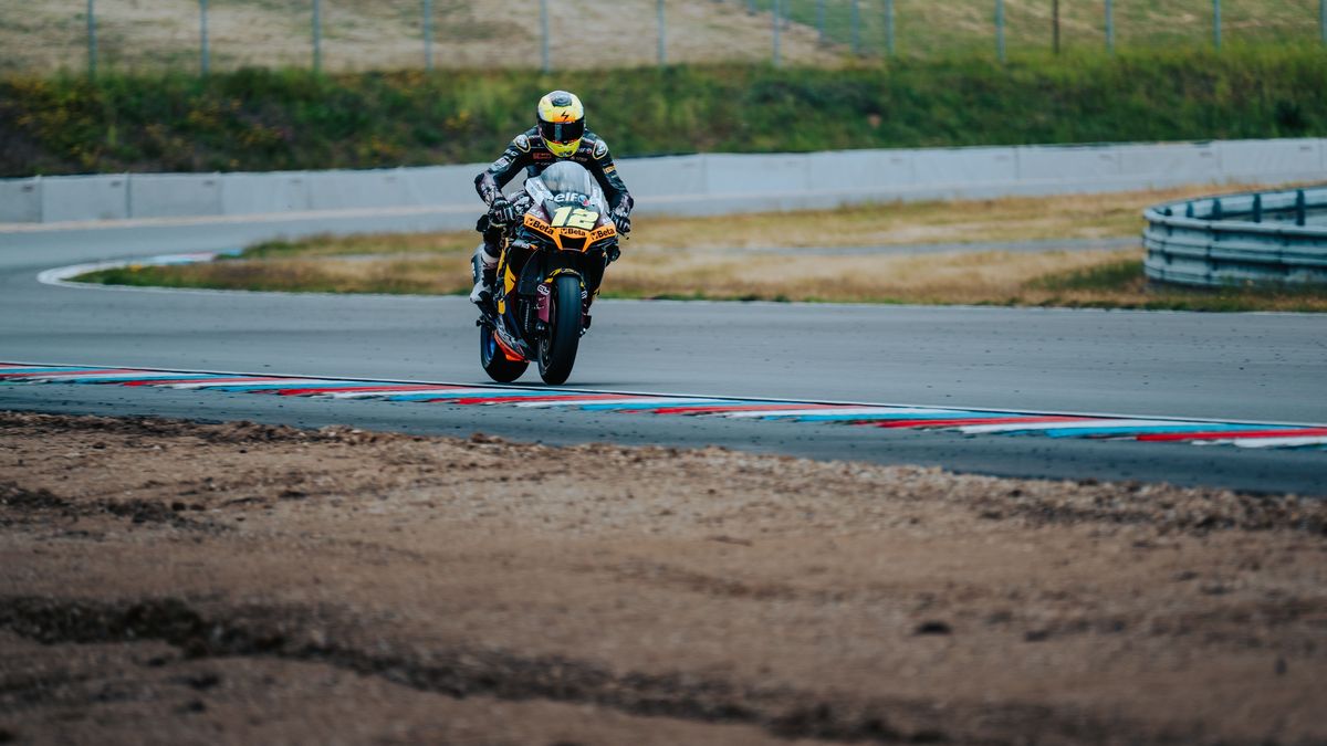 Jezdci MotoGP se s předstihem představili v Brně, na okruhu vrcholí přípravy na návrat Grand Prix
