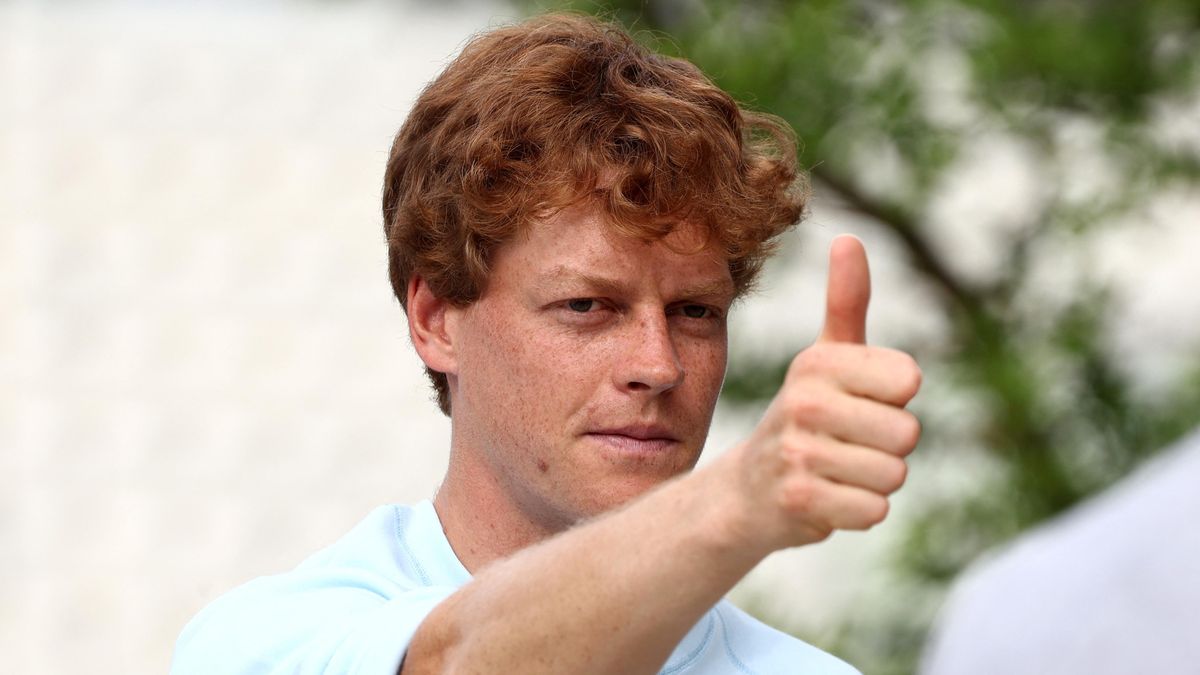 Sinner se po pauze kvůli dopingu vrací na kurty, kritiky se nebojí