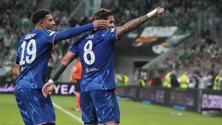 FOTBAL ONLINE: Chelsea skóruje a je blízko vítězství ve finále Konferenční ligy
