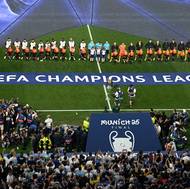 PSG a Inter Milán před začátkem finále. 