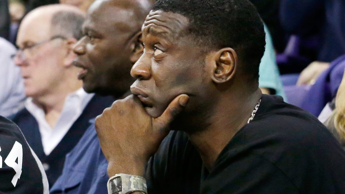 Bývalá hvězda NBA Kemp přiznal vinu za střelbu, hrozí mu vězení