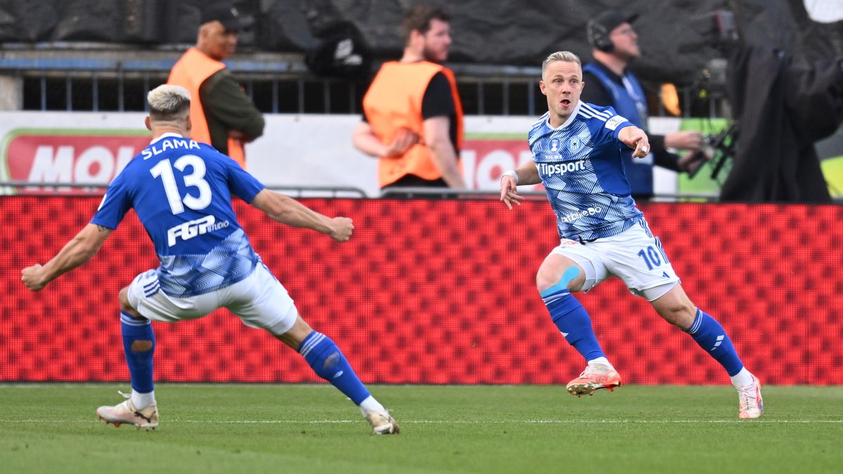 FOTBAL ONLINE: Trápení Sparty pokračuje. Olomouc ve finále poháru vede o dva góly