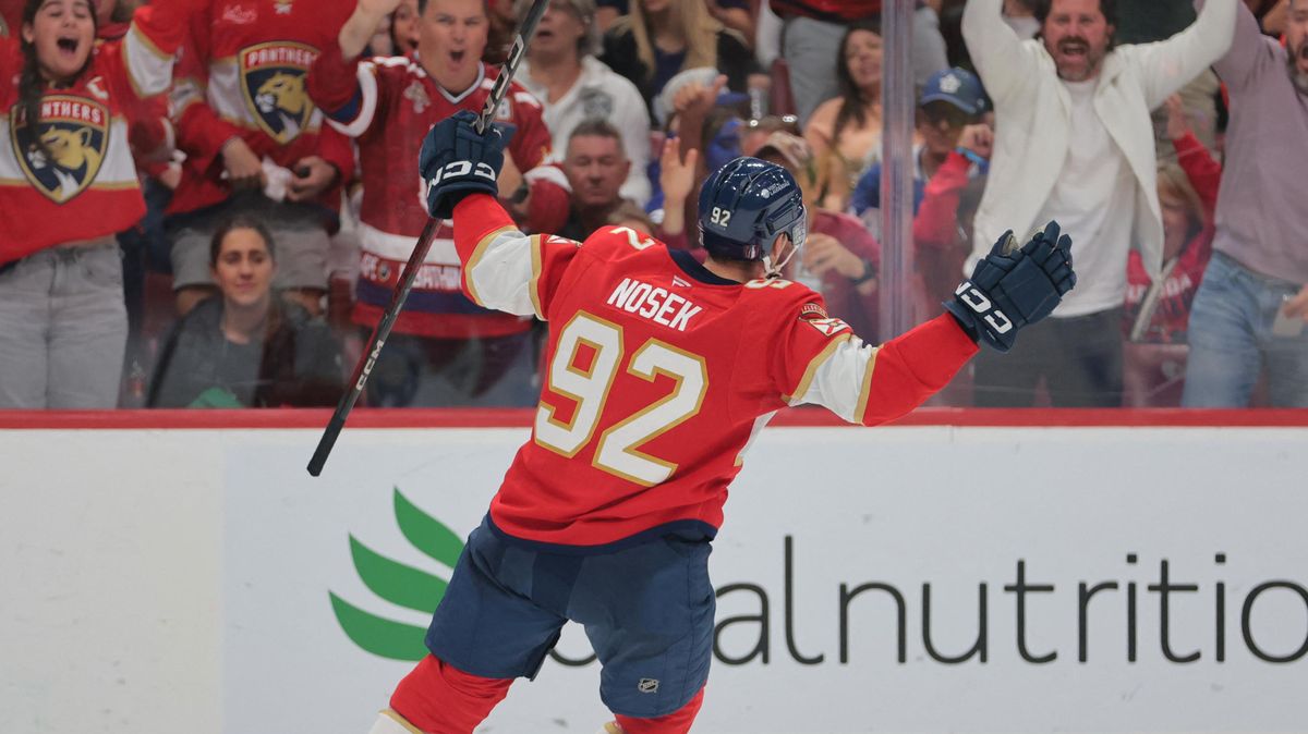 Nosek přispěl k výhře Floridy v prodloužení