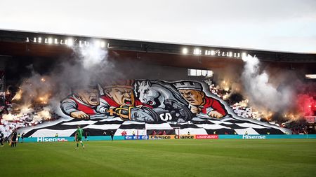 Slavia rozhodla derby v závěru! Slaví Jablonec i Hradec