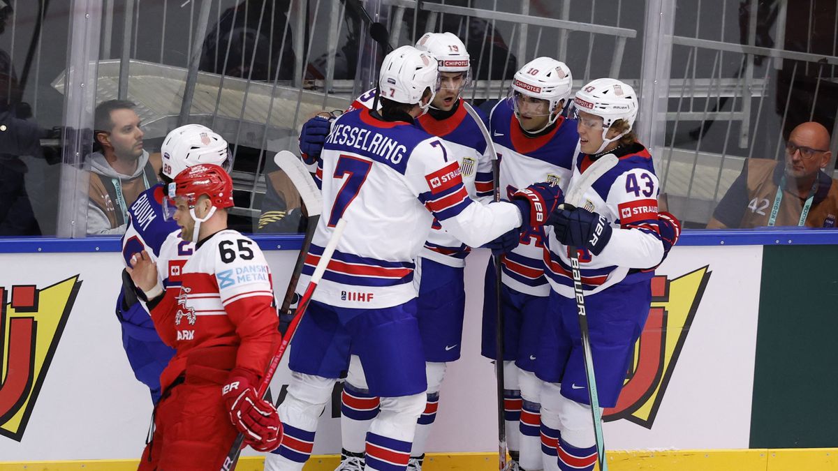 Američané potvrdili na úvod roli favoritů