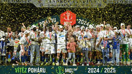 Sparta vybouchla ve finále poháru, trofej a postup do Evropy slaví Olomouc