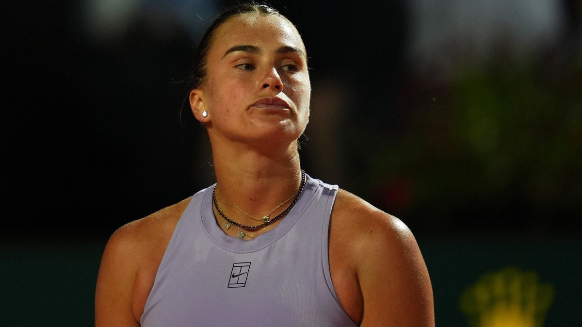 Světová jednička neunesla prohru v Římě. Sabalenková po zápase zmizela