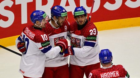 HOKEJ ONLINE: Češi si berou vedení zpět! Poprvé na šampionátu se trefil Pastrňák 