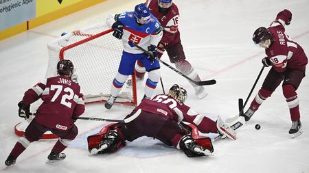 HOKEJ ONLINE: Slováci v klíčové bitvě srovnali! Švýcaři vedou. USA se dotáhly na Česko, Slovinsko má první bod