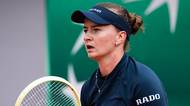 TENIS ONLINE: Krejčíková schytala kanára a ztrácí i ve druhé sadě. Vondroušová i Bouzková slaví postup