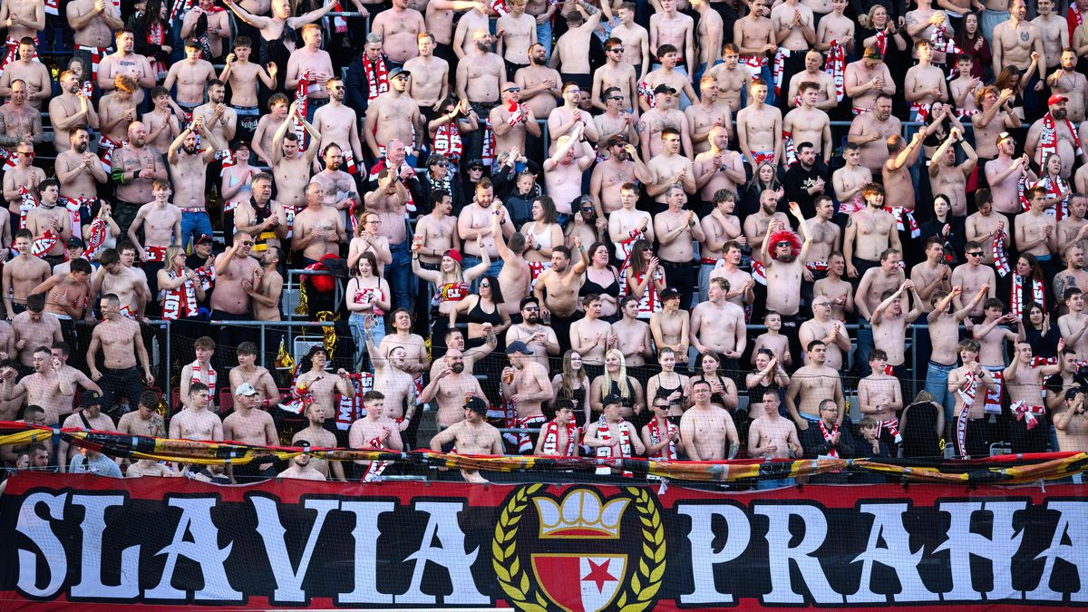 Slavia pyká za fanoušky. Disciplinárka sešívaným udělila vysokou pokutu