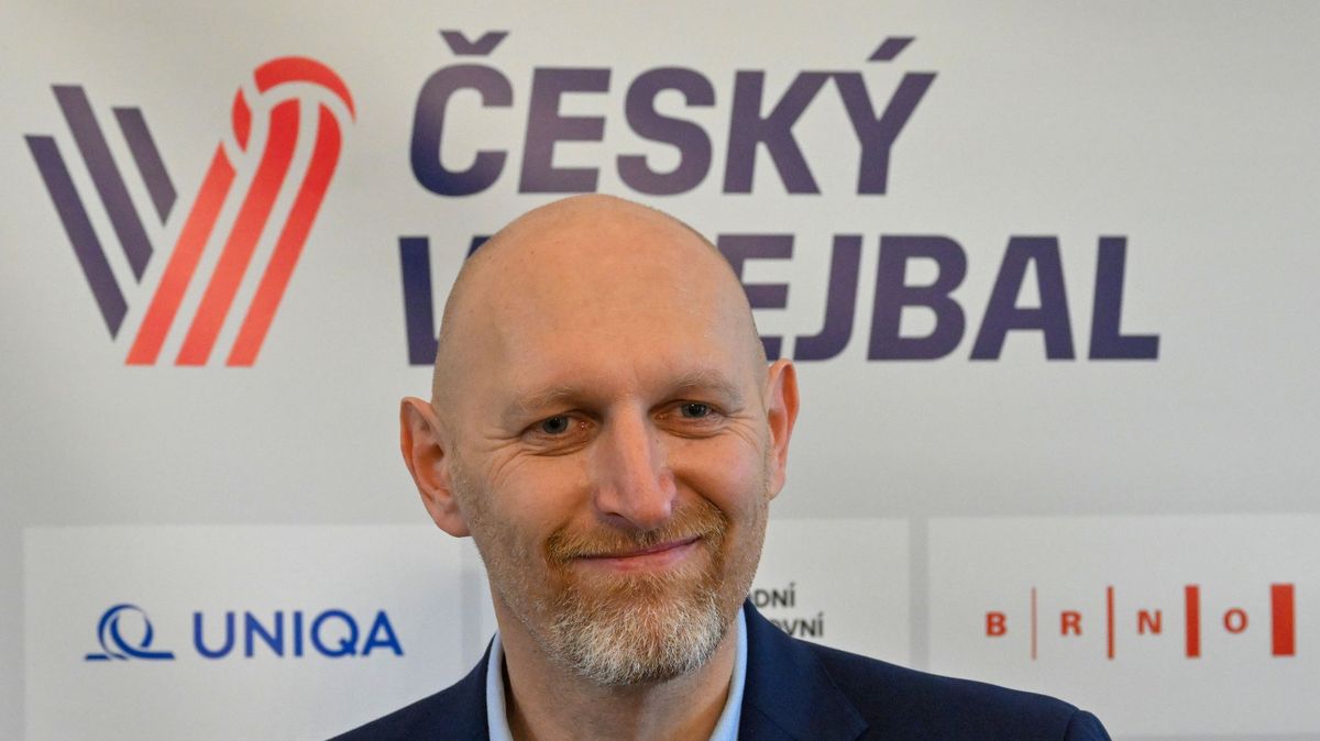 Předsedou volejbalového svazu zůstane v dalších čtyřech letech Pakosta