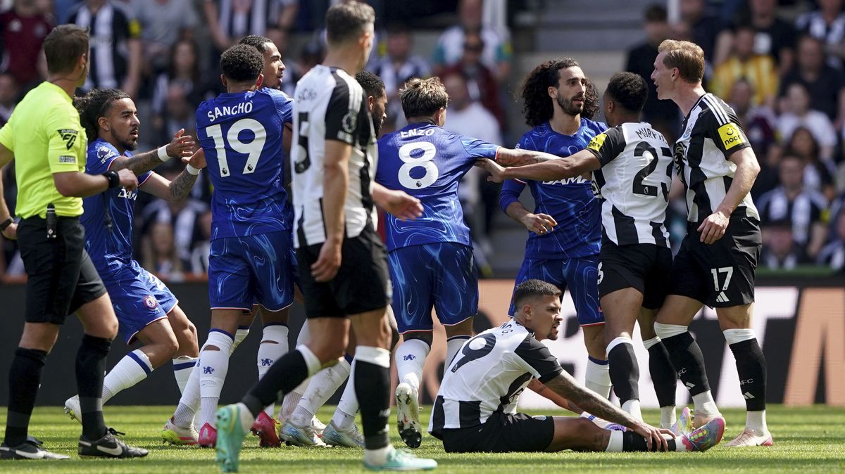 Newcastle porazil Chelsea a přiblížil se účasti v Lize mistrů